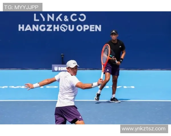 杭州网球队荣登全国网球配合排行榜第九名展现实力与团结精神 杭州网球队荣登全国网球配合排行榜第九名展现实力与团结精神