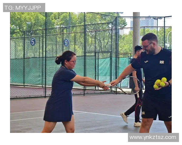 武汉网球队的默契配合揭秘网球巨献背后的团队精神与战术分析