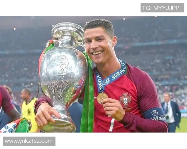 英格兰长脸足球明星的传奇故事与辉煌成就揭秘 英格兰长脸足球明星的传奇故事与辉煌成就揭秘