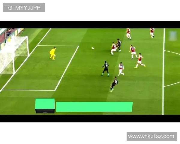 足球明星之间的深厚友情与互动瞬间展现了体育精神的真谛 足球明星之间的深厚友情与互动瞬间展现了体育精神的真谛